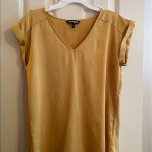 ❗CLOSET CLOSING ❗NWOT - Express top